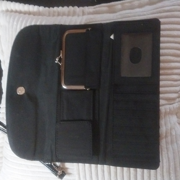 Paisley Clutch Wristlet - Picture 2 of 7